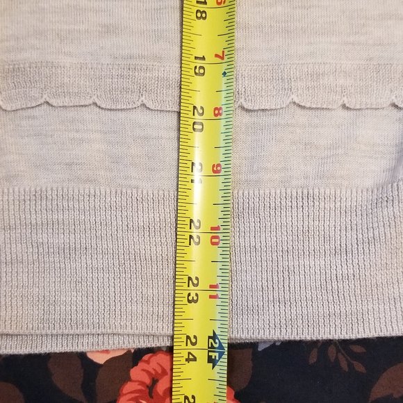 LOFT light grey sweater size MP - Picture 7 of 8